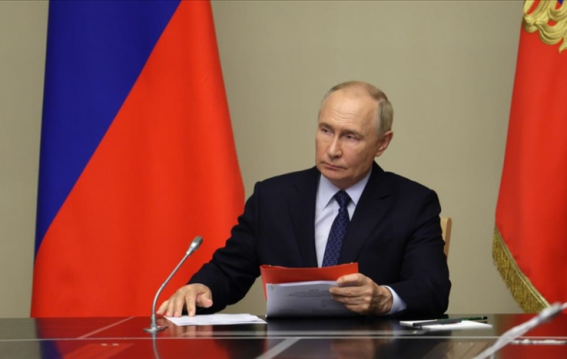 Putin Visits Kursk Region After Russian Forces Oust Ukrainian Troops